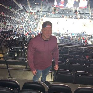 Meet your Posher, Dillon